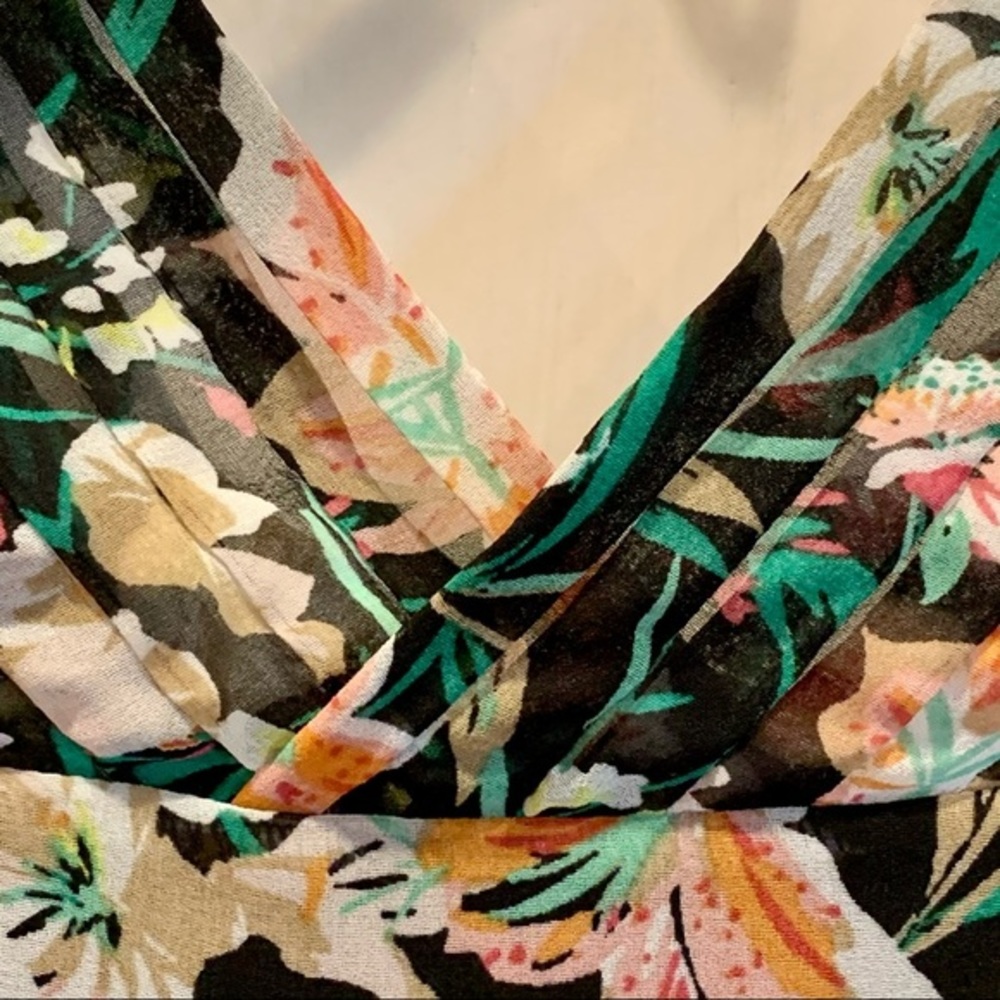 Alfani Black & Green Floral Top 4 - Picture 8 of 8